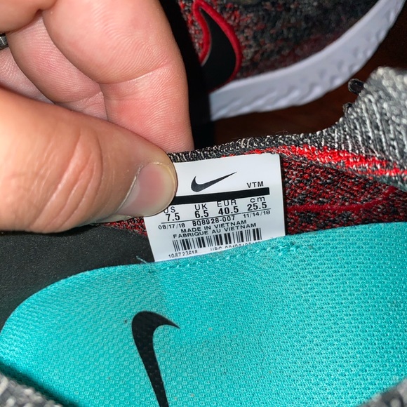 Nike Epic React Flyknit 2 - Picture 7 of 8